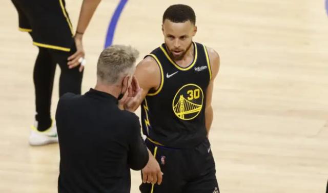 赛程表-库里伤势无碍将出战G4 勇士超级巨星面临两大挑战